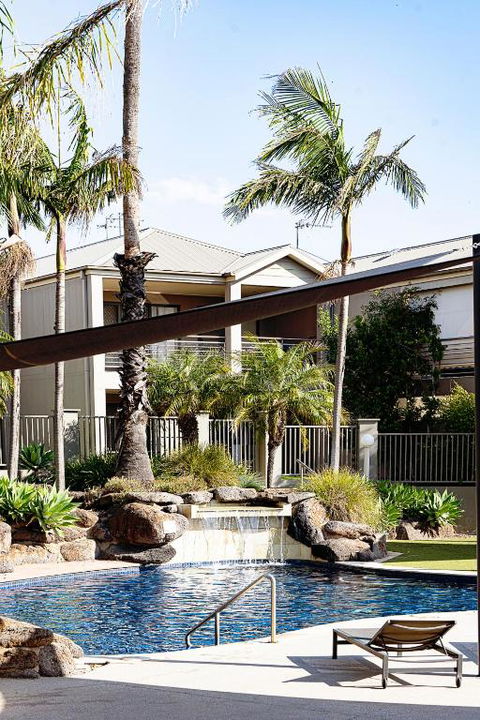 Mulwala Lakeside Apartment - E Caravan Parks 2