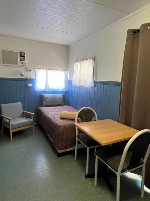 Narrabri Motel And Caravan Park - E Caravan Parks 2