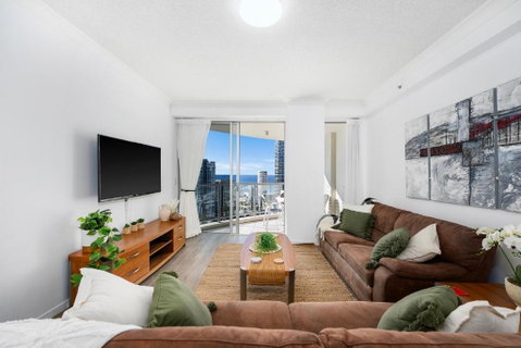 NEW Chevron Ocean Views Central Surfers. - E Caravan Parks 2