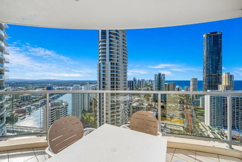 NEW Chevron Ocean Views Central Surfers. - E Caravan Parks 1