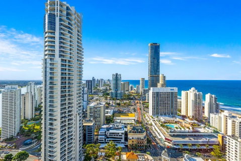 NEW Chevron Ocean Views Central Surfers. - E Caravan Parks 3