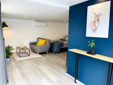 Newly Renovated Contemporary Private Studio Near Hobart CBD And Airport - E Caravan Parks 2