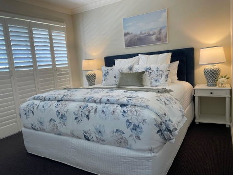Oaks Pacific Blue 349 Fantastic Pool - E Caravan Parks 1