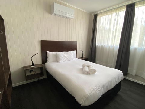 Nowra Motor Inn - E Caravan Parks 3