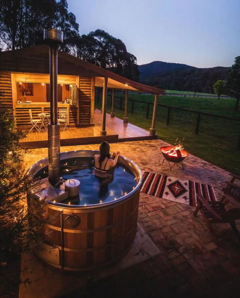 Nug Nug Park Cabin - E Caravan Parks 1