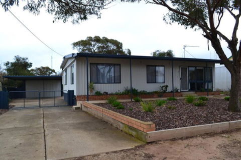 Ocean Breeze - E Caravan Parks 0