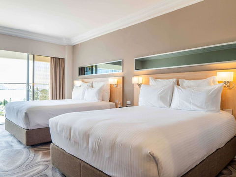 Novotel Wollongong Northbeach - E Caravan Parks 2