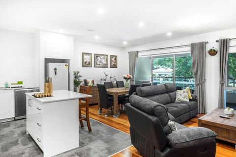 Olinda Village Apartment - A2 - E Caravan Parks 0