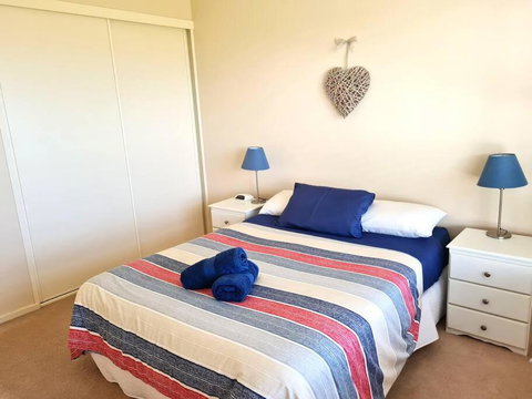 On The Bay - E Caravan Parks 2