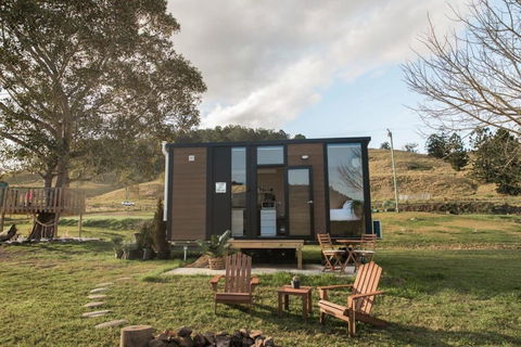 On The Rocks By Tiny Away - E Caravan Parks 3