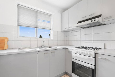Opposite Rippon Lea Estate - E Caravan Parks 2
