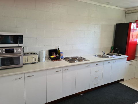 Orchard 2 Bedroom Apartment In Devonport - E Caravan Parks 2
