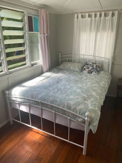 Original Surf Cottage In Heart Of Pottsville Beach - E Caravan Parks 2
