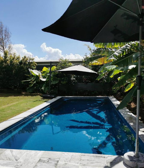 OXLEY Mineral Pool & Private Home SuburbanSTAY - E Caravan Parks 1