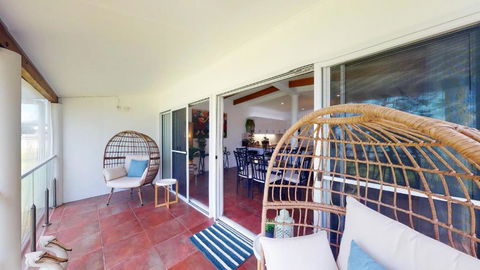 Palazzo On The Beach - Beachmere - E Caravan Parks 3