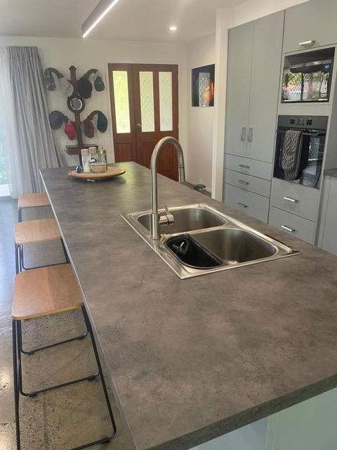 Pandanus Paradise. Newly Renovated 4 Bedroom Home - E Caravan Parks 3