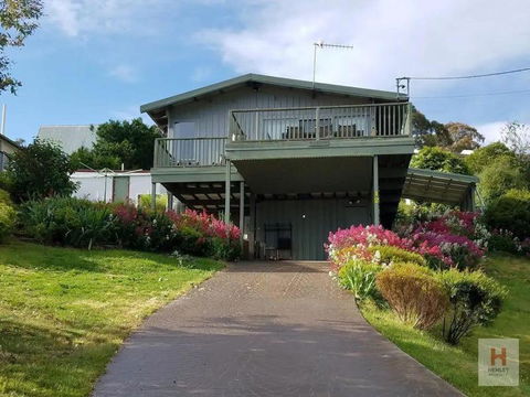 Panoramic Lake View - E Caravan Parks 2