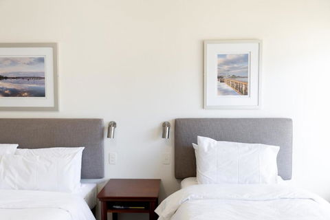 Pastoral Hotel Motel - E Caravan Parks 2