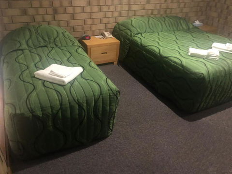 Pavlos Motel - E Caravan Parks 2