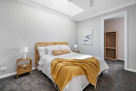 Playa Azul-Beach House On Catherine Hill Bay And Moonee Beach - E Caravan Parks 3