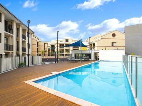 Play & Stay On Hay - Sleeps 2 Or 4 - E Caravan Parks 2