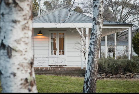 Peony Farm Pink Cottage - E Caravan Parks 0
