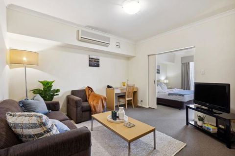 Perth City Corporate 1BRD - E Caravan Parks 1