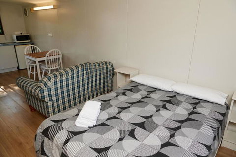Pine Country Caravan Park - E Caravan Parks 2