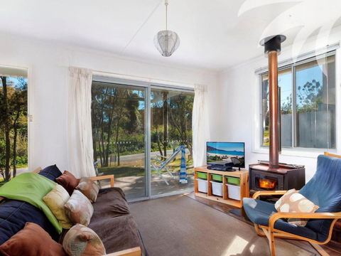 Pippis A Classic Beach House - E Caravan Parks 3