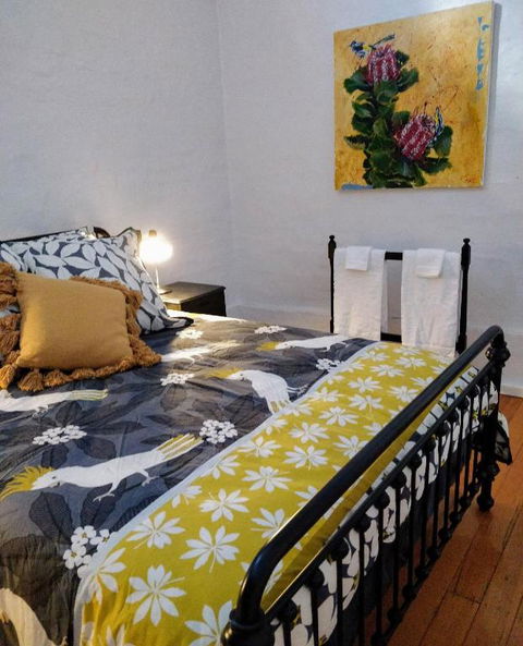 Pips On Mitchell - Beautiful Historic Apartment - E Caravan Parks 0