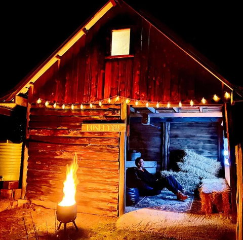 Poets Ode Featuring The Donkey Shed Theatre - E Caravan Parks 2