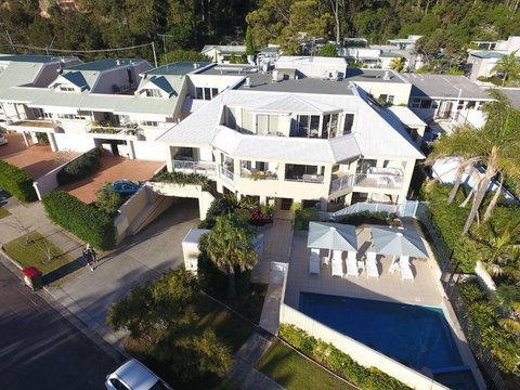 Poolside At Iluka Resort Apartments - E Caravan Parks 3