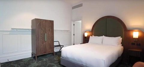 Portarlington Grand Hotel - E Caravan Parks 1