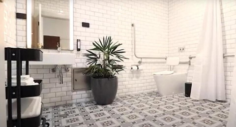 Portarlington Grand Hotel - E Caravan Parks 3