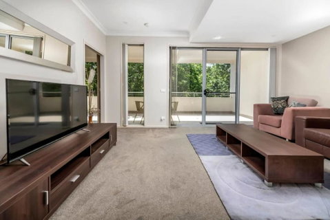 Quiet Apartment In Braddon ACT - E Caravan Parks 3