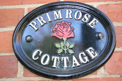 Primrose Cottage - E Caravan Parks 0