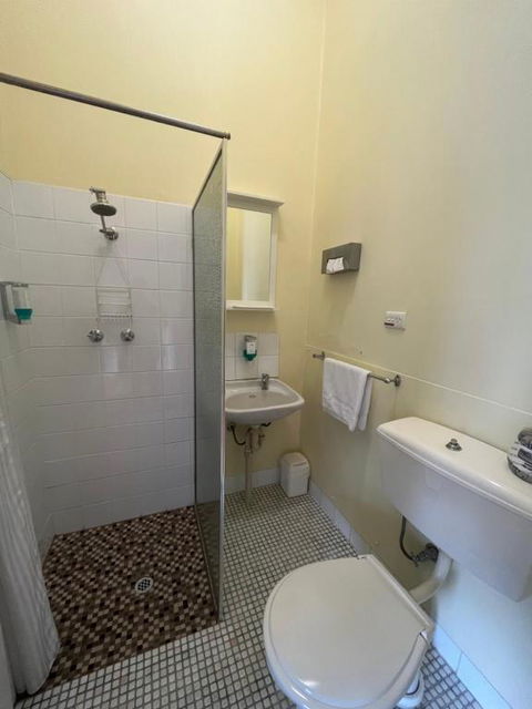 Princes Lodge Motel - E Caravan Parks 3