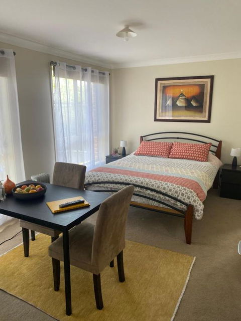 Private Room With Ensuite And Parking Close To Wollongong CBD - E Caravan Parks 0