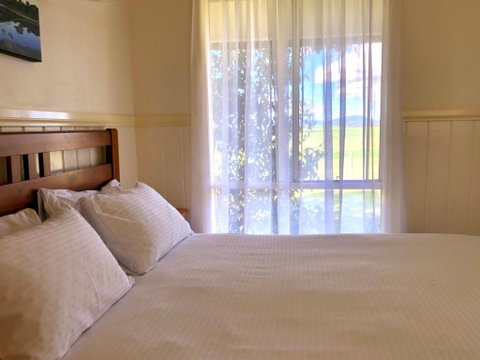 Promhills Cabins - E Caravan Parks 0