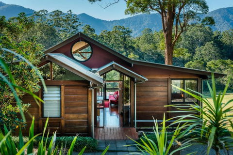 Promised Land Retreat - E Caravan Parks 0