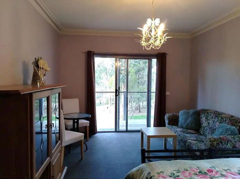 Purple House - Corner Spa, Views And Wildlife - E Caravan Parks 3