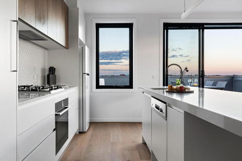 Queensview168 Apartments Moonee Ponds - E Caravan Parks 2