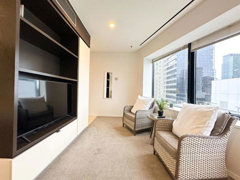 QV Central Oasis Contemporary City Getaway - E Caravan Parks 3
