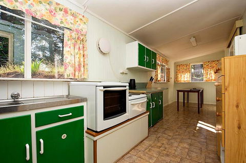 Rainbow Pines Tourist Caravan Park - E Caravan Parks 2