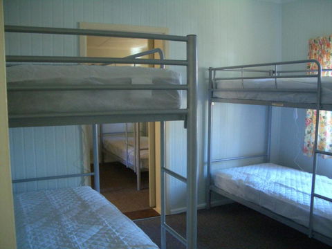 Rainbow Pines Tourist Caravan Park - E Caravan Parks 1