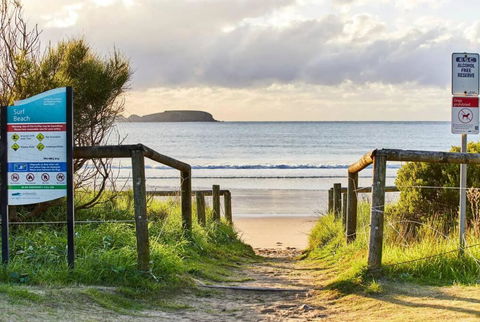Rare Broulee Beachfront House - E Caravan Parks 0