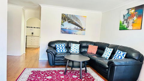 Quiet Family Townhouse In Wollongong CBD - E Caravan Parks 0