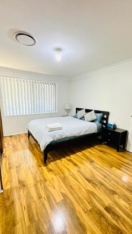 Quiet Family Townhouse In Wollongong CBD - E Caravan Parks 2