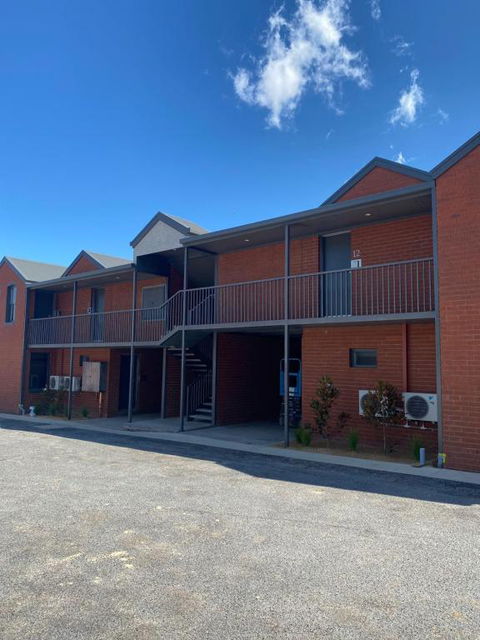 Railway Motel Myrtleford - E Caravan Parks 0