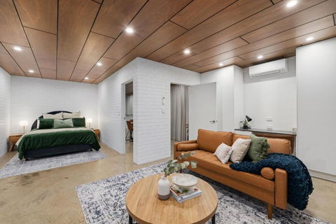 Railway Motel Myrtleford - E Caravan Parks 2